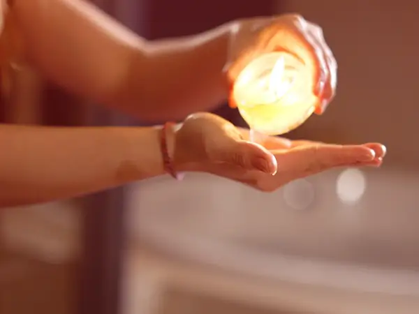 Şanlıurfa Manolya Spa sıcak mum masajı uygulaması